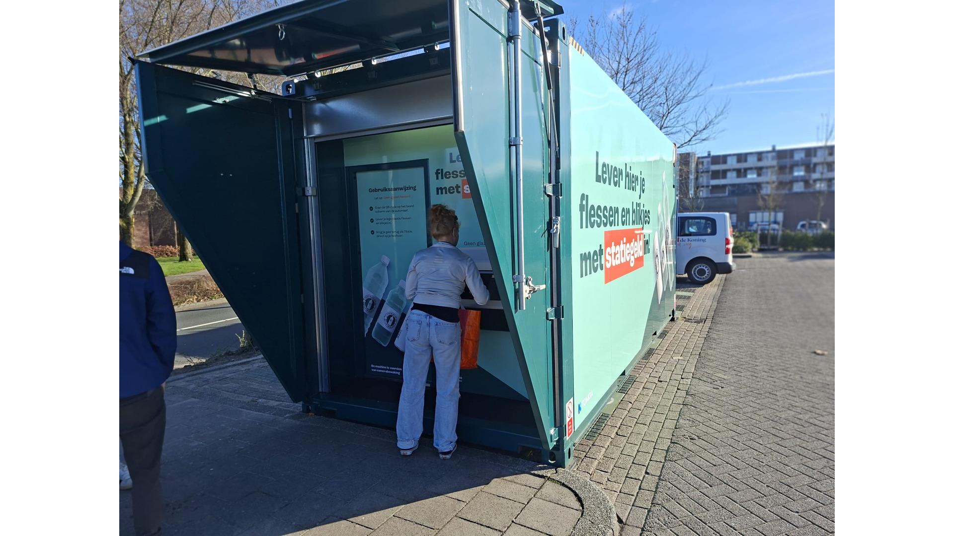 Foto: Bulk statiegeldmachine blikjes de mare Alkmaar2.jpeg